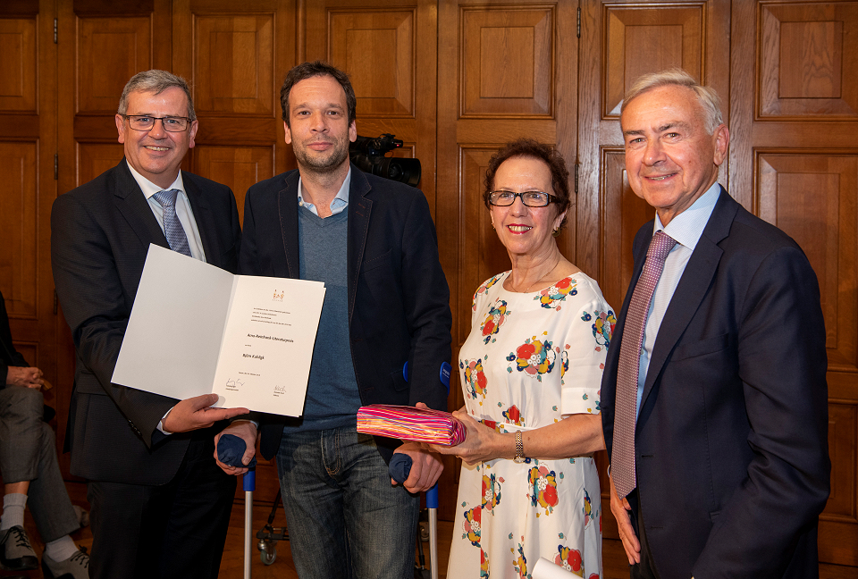 Von links nach rechts: Oberbürgermeister Hansjörg Eger, Björn Kuhligk, Jeanette Koch, Peter Eichhorn (Kulturstiftung Speyer)|© Klaus Venus